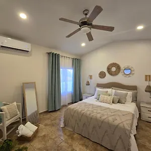 rooi-santo-residence.comcaribbean.com/